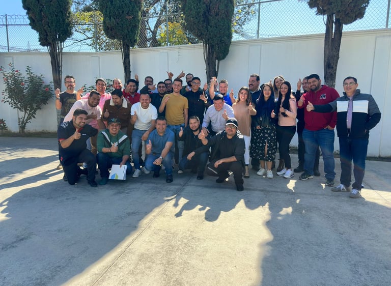 supervisores y gerentes de APYMSA