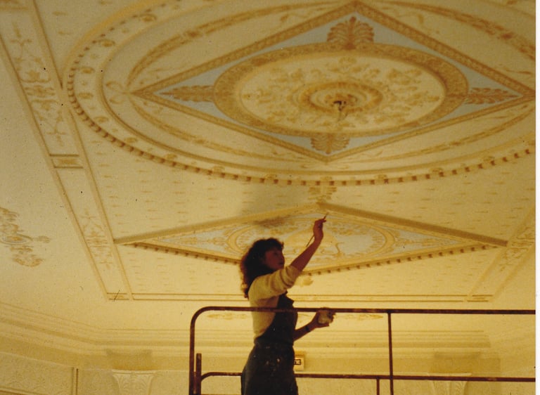 Réfection du plafond du musée des archives de Saint Cloud au parc des Avelines.