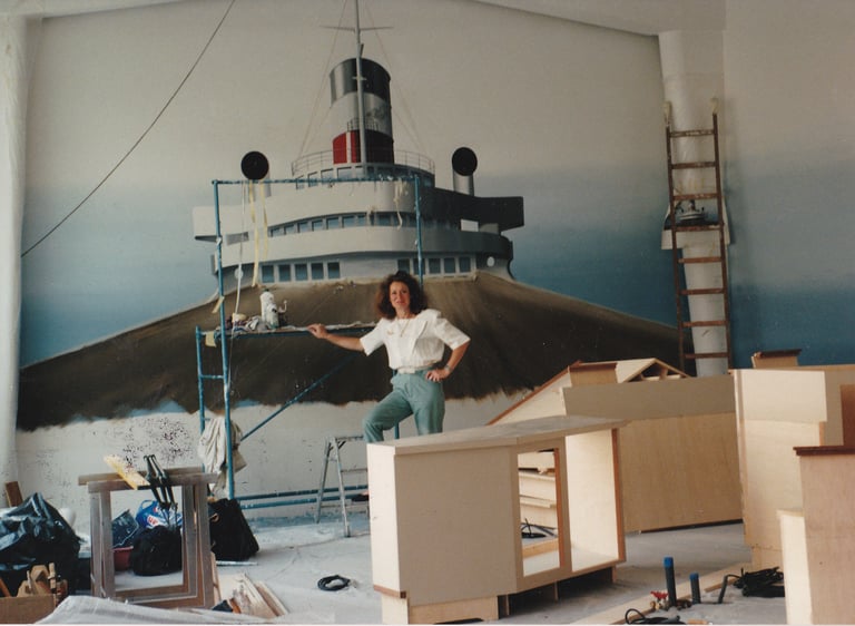 Fresque intérieure représentant un paquebot réalisée par France CRUSE pour la société Thomson.