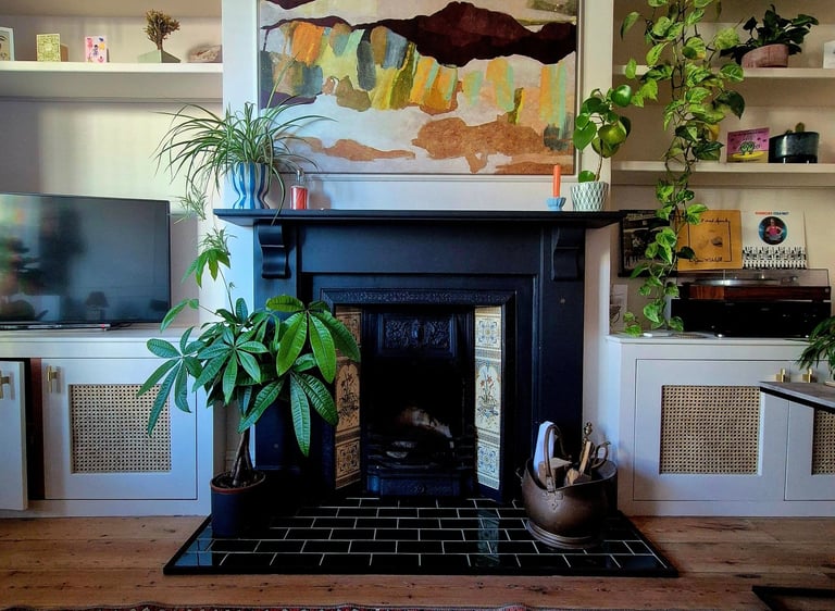 alcove cupboard