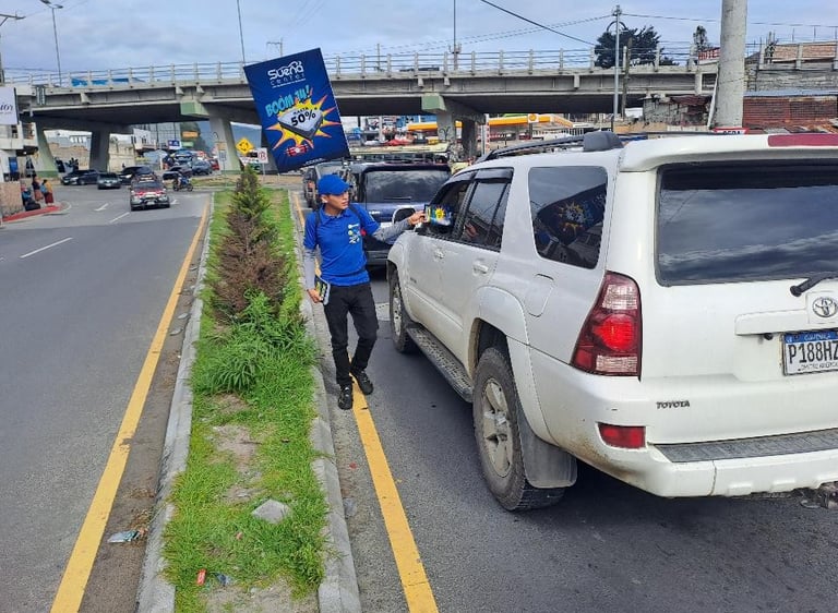 volanteo en guatemala, volanteo vehicular en trafico de quetzaltenango