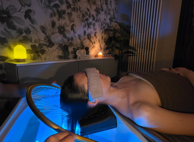 Rituale Head SPA con massaggio rilassante alla cute e acqua purificante sulla base dei capelli