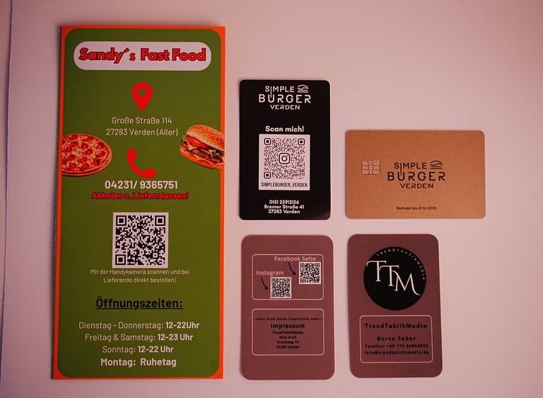 Design von Marketingmaterialien wie Flyer und Logos für Unternehmen