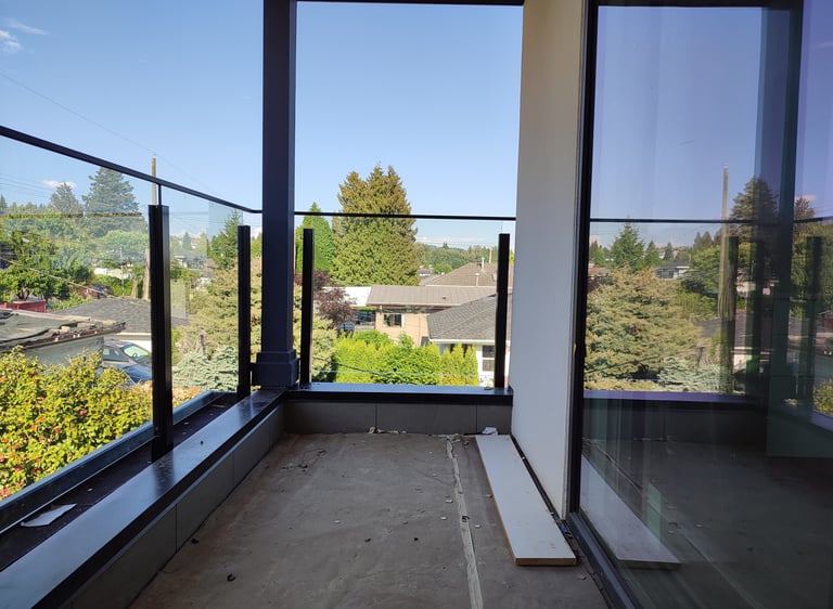 #APAMACONTRACTING #BURNABY #VANCOUVER #GLASSRAILING