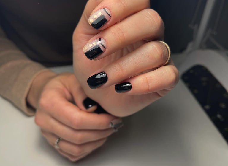 Nagai papuošti dekoru