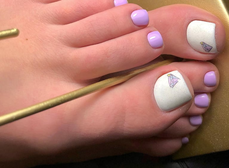 Kombinuoti nagai papuošti dekoru