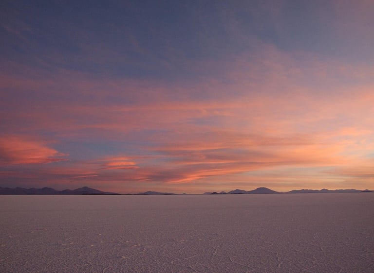 salar de uyuni elopement in Bolivia