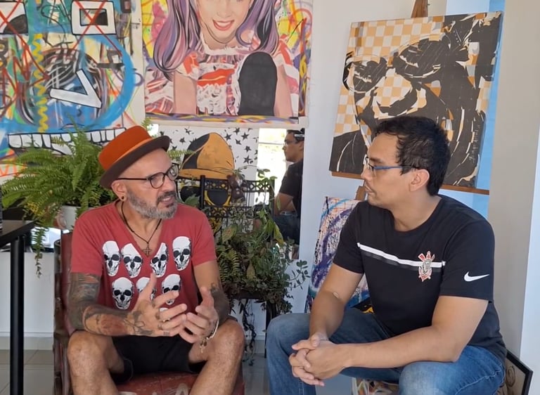 O Secretário da Cultura, Professor Alex, conhecido como Alessandro Matos, retratado em agradecimento