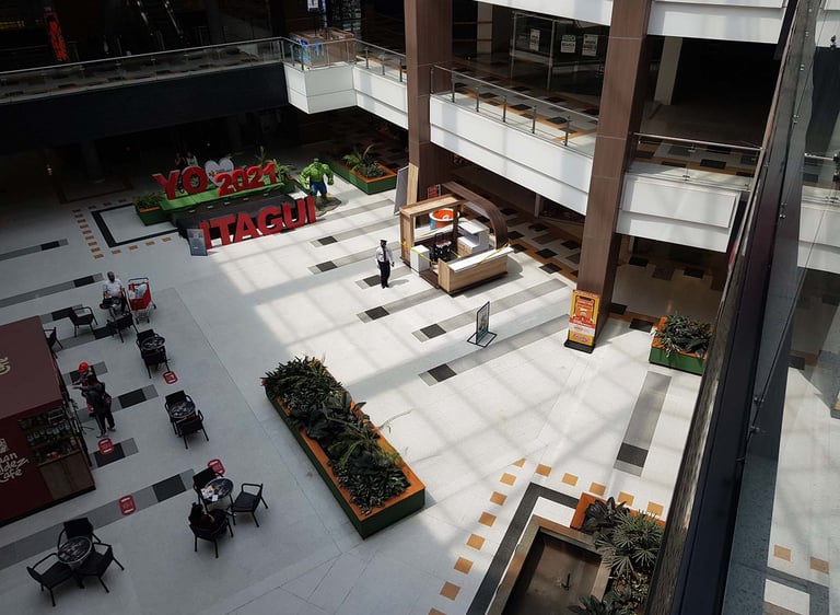 Picture of commercial isle stand designed by White and Wood Custom Carpentry in Orlando Florida