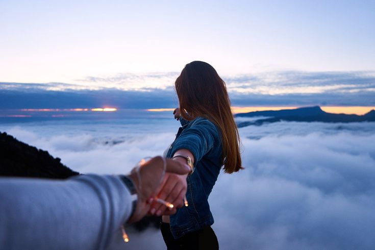 girl looking at cloud