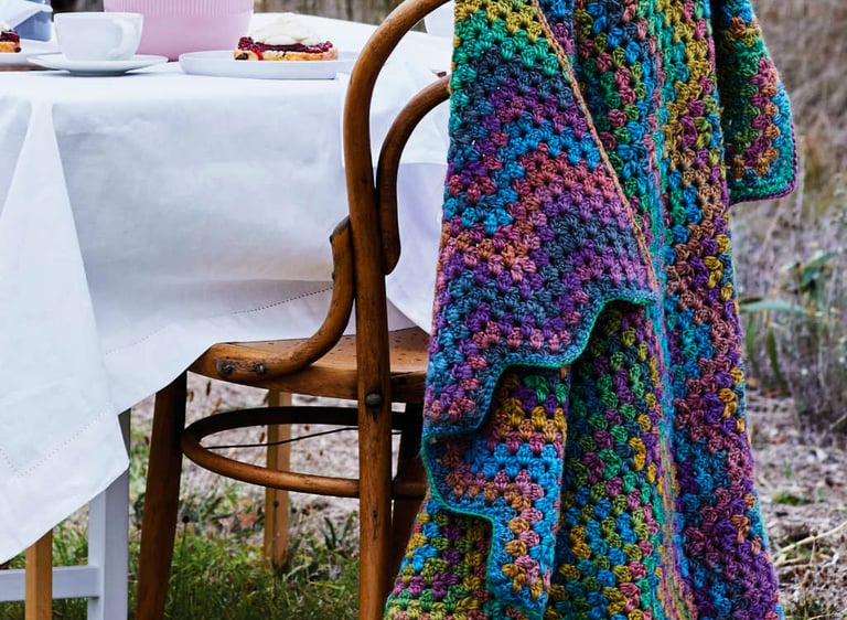 Chevron Throw - Kimana Print (Lincraft)