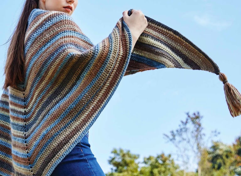 Triangle Throw - Kimana Print (Lincraft)