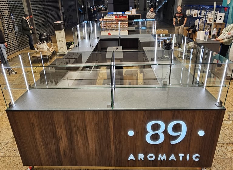 Prekybine stikline vitrina