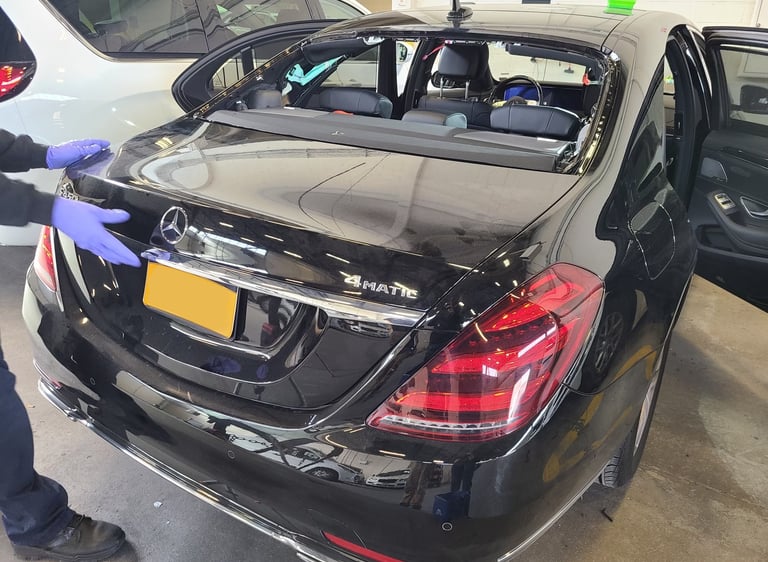 Auto Glass Back Glass Replacement