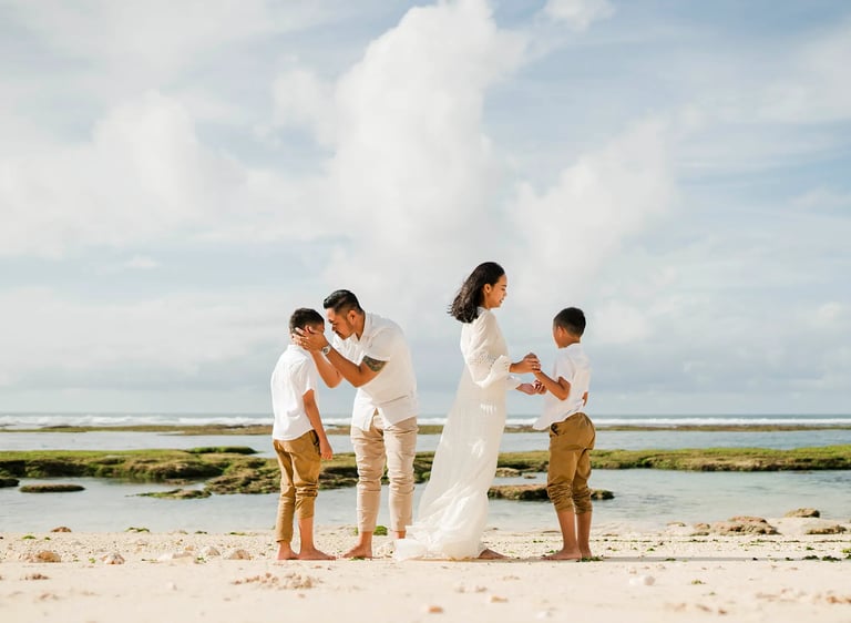 Natural family photography session at Melasti Beach Bali by Hansee Photography