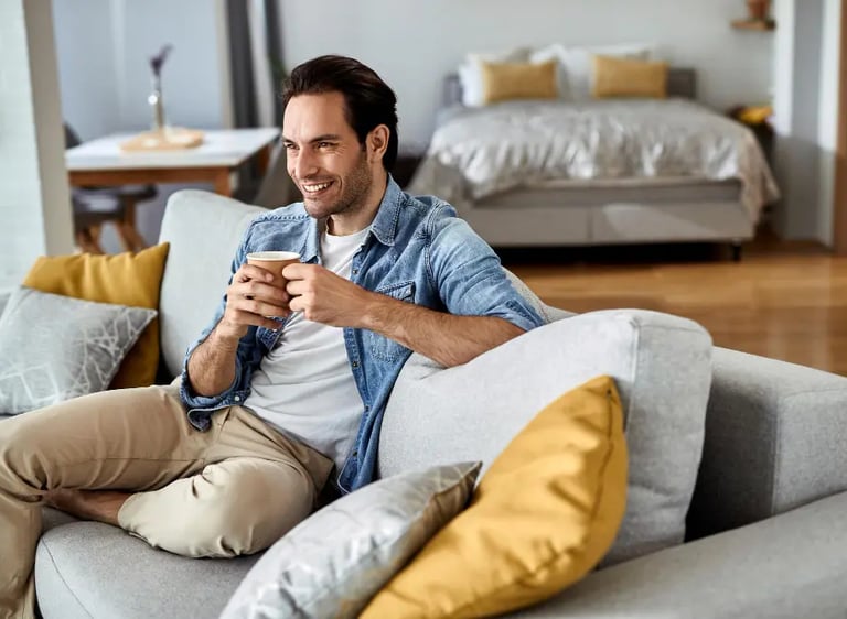 Professionnel en déplacement dans appartement meublé pour hébergement professionnel