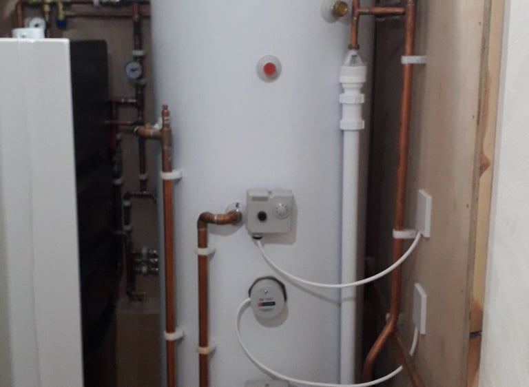 Gledhill cylinder installation Brayford
