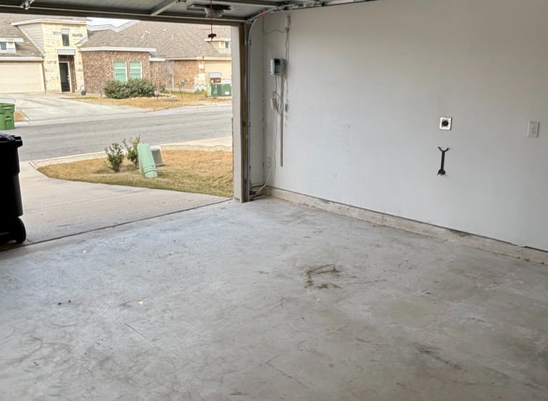 Garage cleanout near you in San Antonio