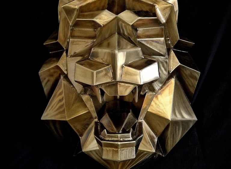 statue en inox d'un lion à chaponnay