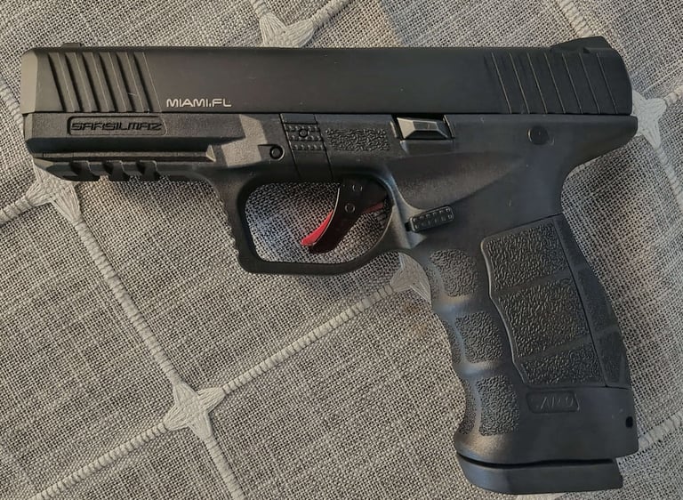 sar9T model on display