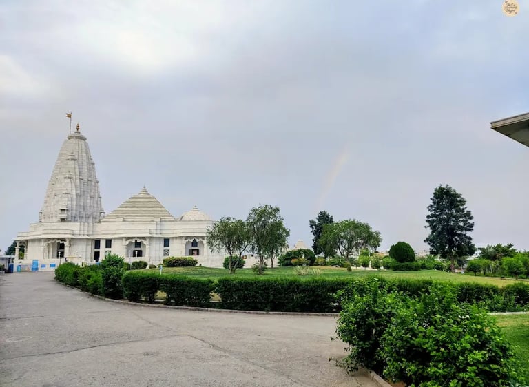 Visit Birla Mandir Jaipur, a beautiful white marble temple dedicated to Lord Vishnu and Goddess Lakshmi.