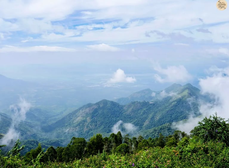 Breathtaking panoramic scenery from Coaker’s Walk in Kodaikanal.