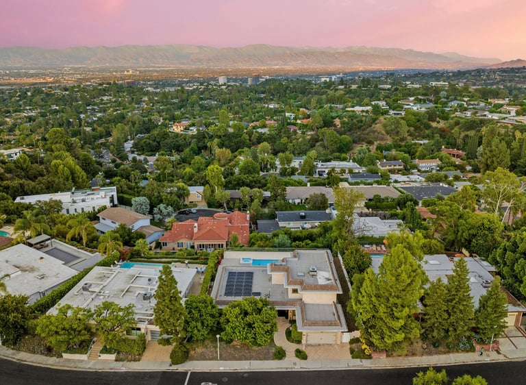 Plan2Build LLC construction company serving Encino with renovation, roofing, remodeling, ADU