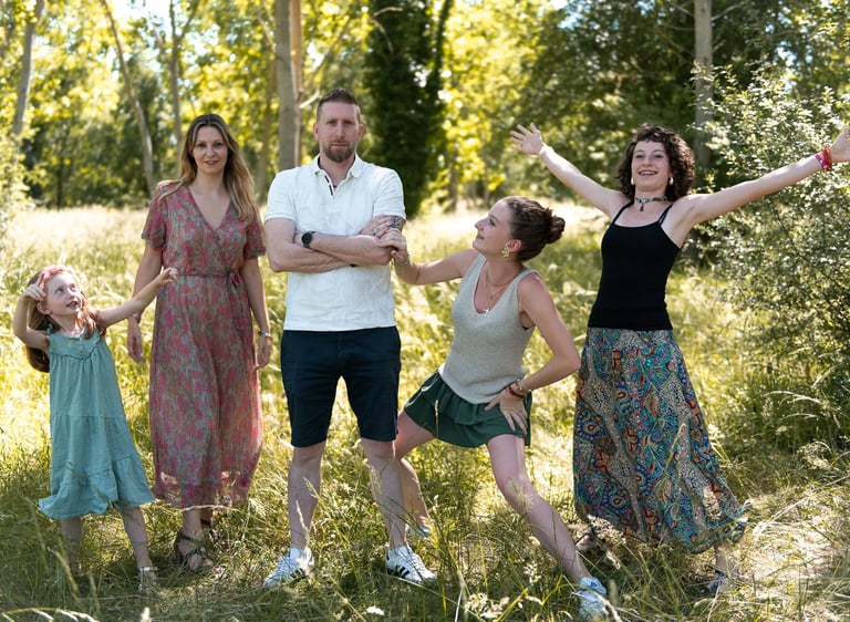 séance photo en famille en pleine nature près de toulouse