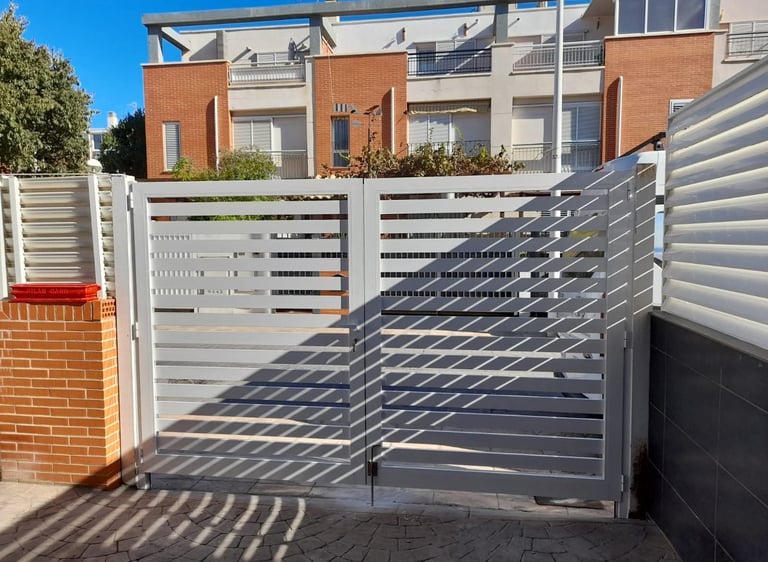 Puertas de aluminio puerto de sagunto