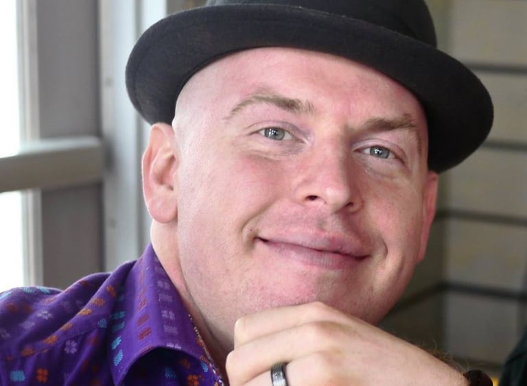 VO artist casey finnigan without his red beard