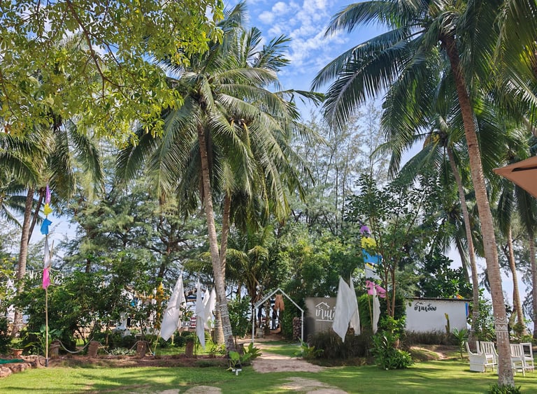 บ้านเอื้อง bar&restaurant