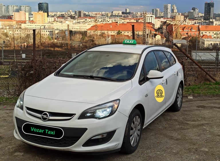 bratislavský taxi vozar taxi opel astra Combi