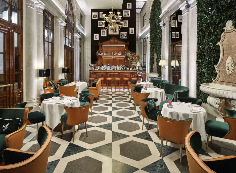 Casa Cipriani Milan – Elegant restaurant with vintage bar