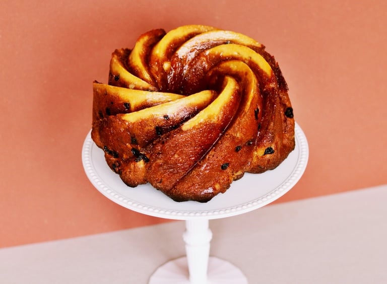 Hot Cross Bundt