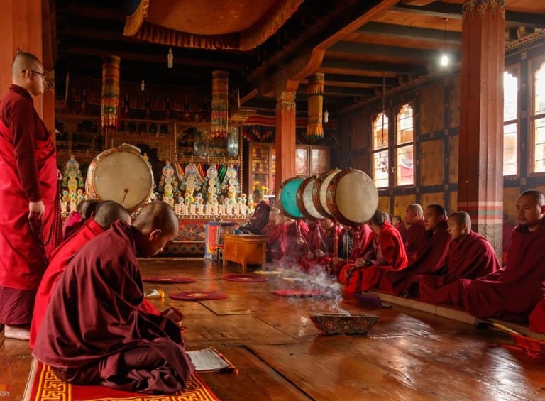 monks_during_ritual_ceremony_at_gangtey_buddhist_college_for_higher_buddhist_studies