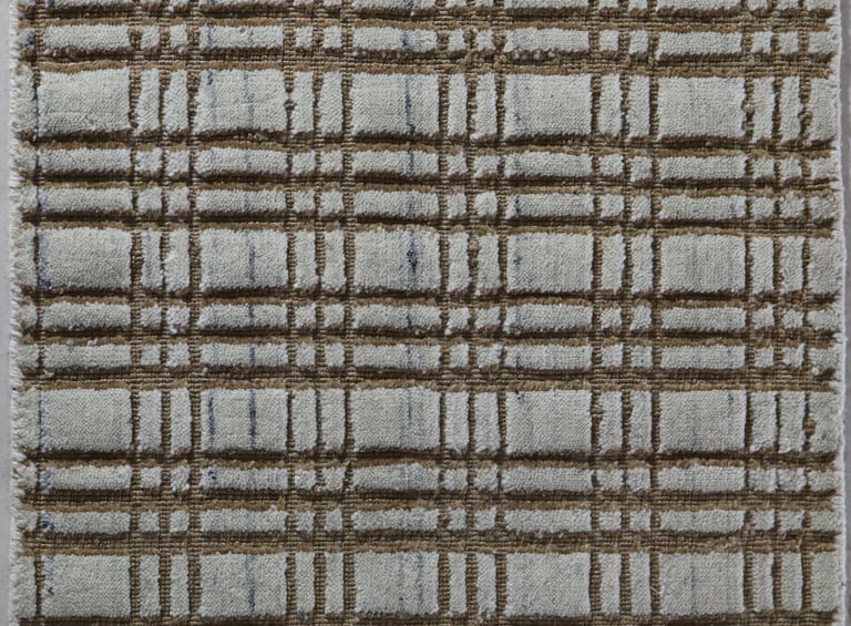 Handloom Rug made of 100% Viscose