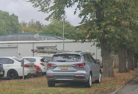 2026-three-bridges-auction-house-rosyth-parking-isses-for-residents-webp