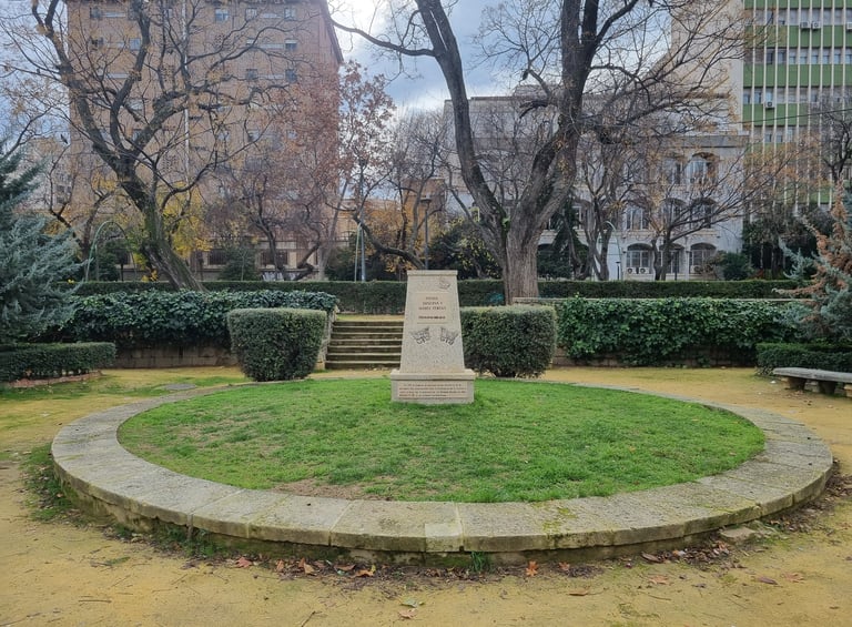 Jaen centro l Asociación de vecinos. Parque de la concordia. Parque de la victoria. Jaén centro