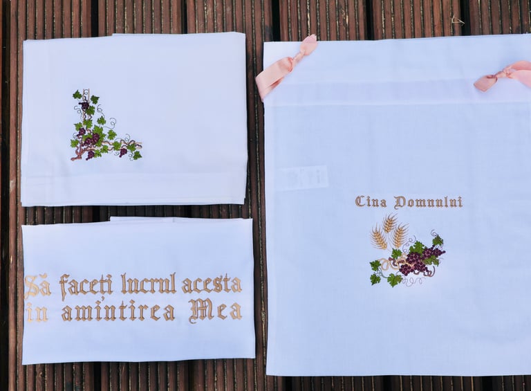 fata de masa pentru cina domnului brodată 