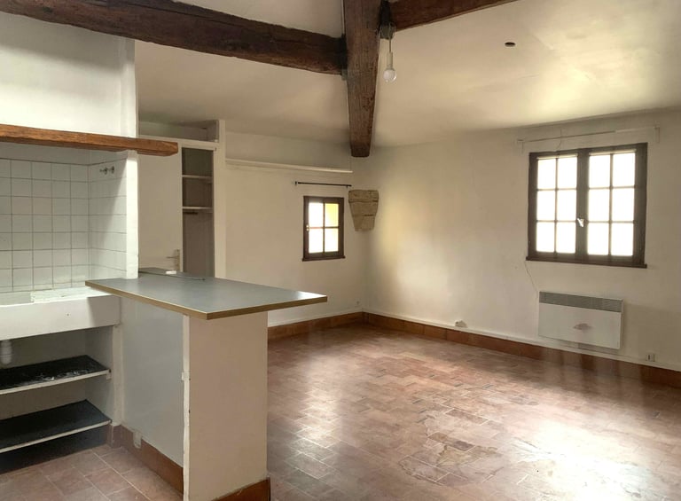 Pièce de vie, studio, Montpellier centre historique.