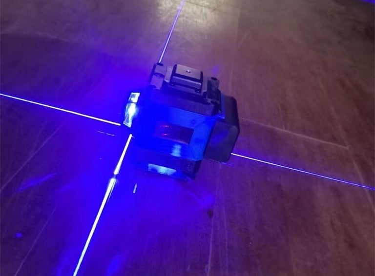 Purple laser level from Ceilser