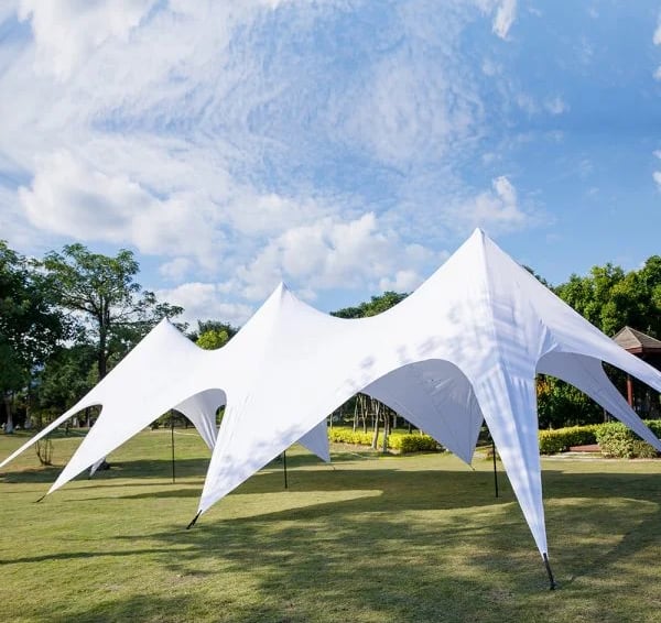 Didele balta palapinė nuomai renginiams Vilniuje 20x8.6m