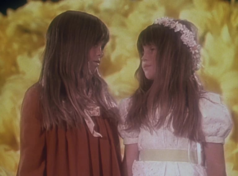 Rachel Lindsay and Sidney Robyn Greenbush in Little House on the Prairie