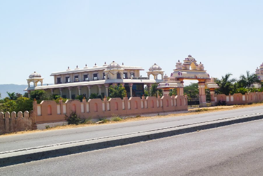 Adhiyamankottai Fort
