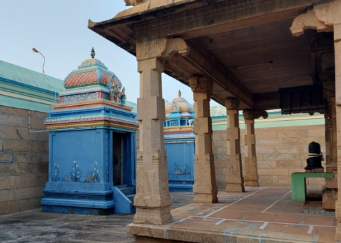 Ilayathangudi Palace and Temples