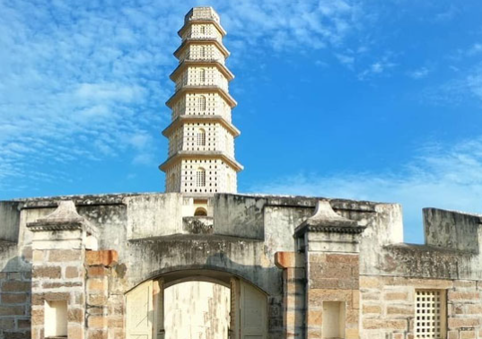 Manora Fort
