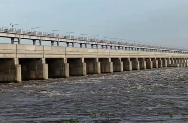 Mayanur Barrage