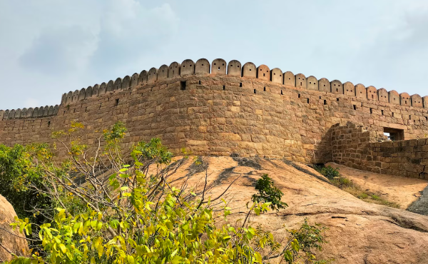 Thirumayam Fort
