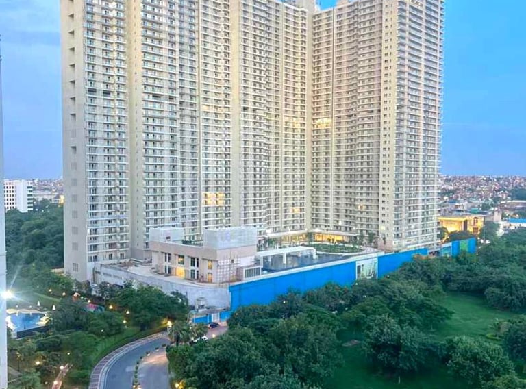 DLF One MidTown