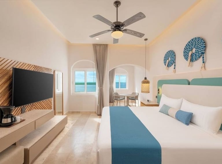 Bedroom of the Gr Solaris Caribe hotel